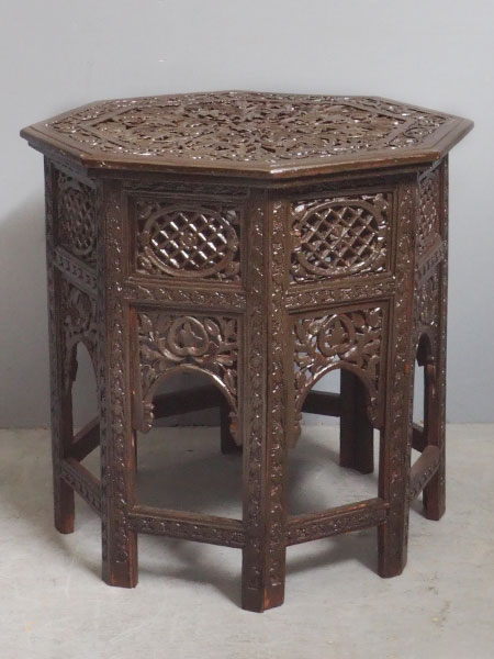 インド彫八角テーブル1