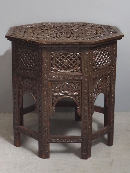 インド彫八角テーブル2