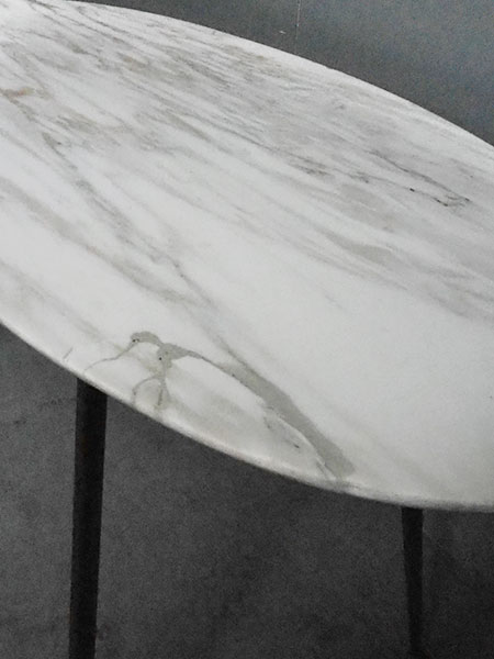 大理石小判型テーブル（天板直し有）5