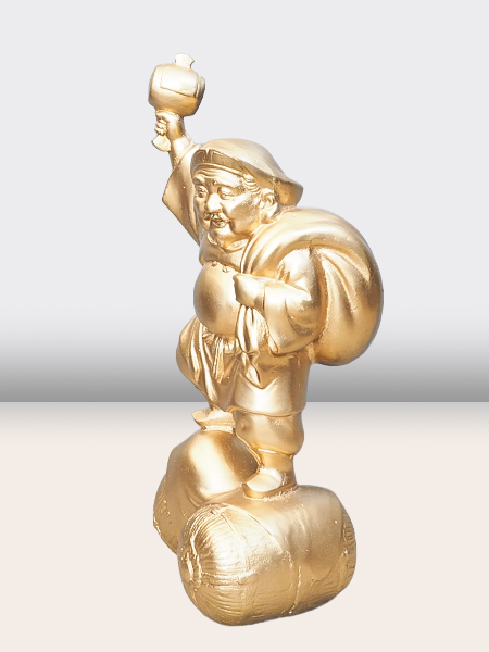 【詳細不明】時代物 置物 大荷物を担ぐ男 大黒様の置物／三俵大黒7号(古手色) 高岡銅器／送料無料 : 檜屋美術館