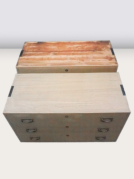 桐材<br>鍵付<br>二重ね時代箪笥<br>（天板付） | アンティーク山本商店